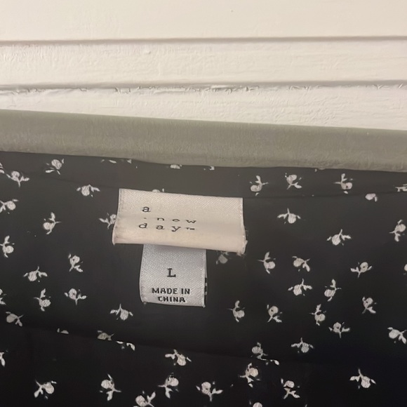 A New Day Peasant top - Picture 3 of 6